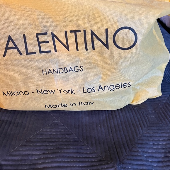 COPY - MARIO VALENTINO HANDBAG 👜 💯 AUTHENTIC - Picture 7 of 14